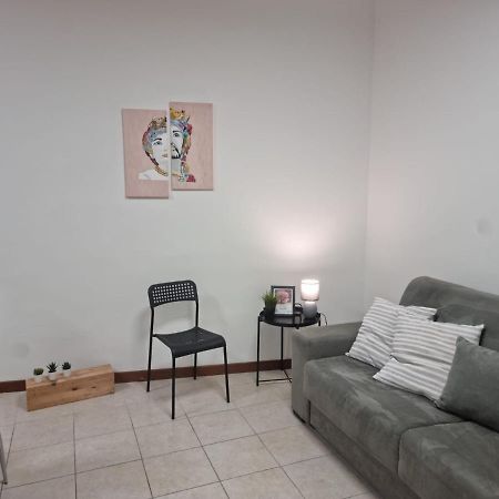 Laura Four Apartment Messina Luaran gambar