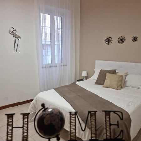 Laura Four Apartment Messina Luaran gambar